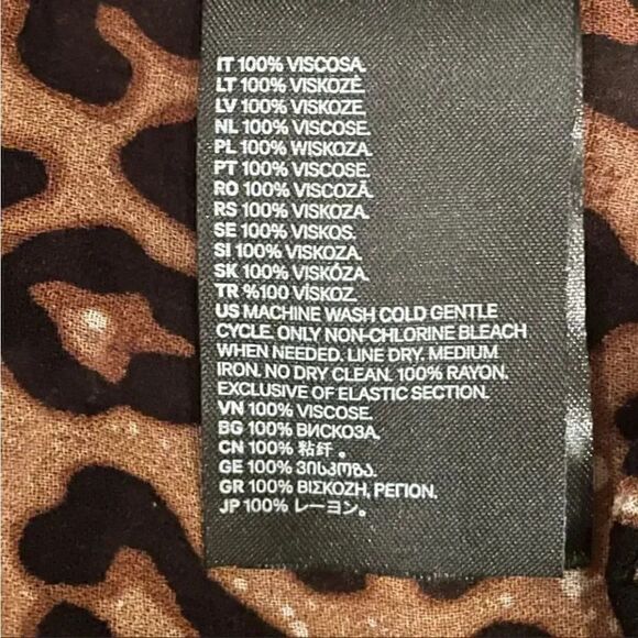 H& M Leopard Balloon 3/4 Sleeves  Button Down Flowy Viscose Womens Blouse SZ S - Picture 5 of 8